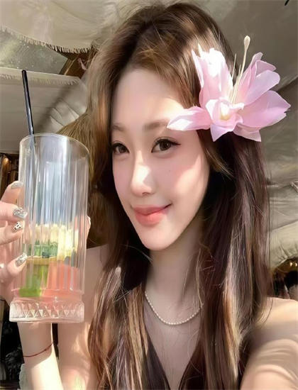 雪花秘扇快播_久久日本精品在线热_野花高清在线视频免费观看1